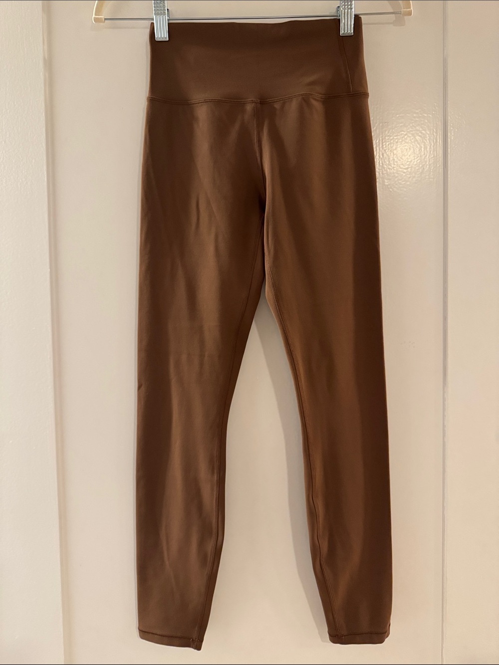Vuori AllTheFeels™ Leggings in Light Brown | Size XSmall